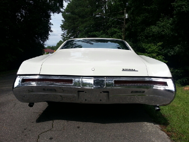 Buick Riviera 1968 photo 2