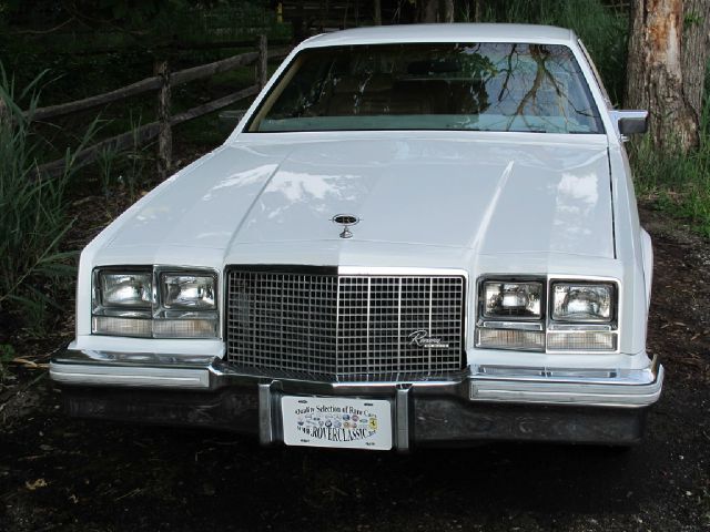 Buick Riviera 1981 photo 3