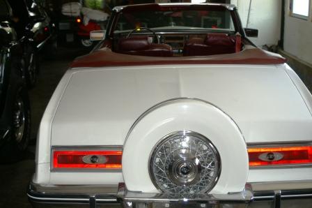 Buick Riviera 1982 photo 1