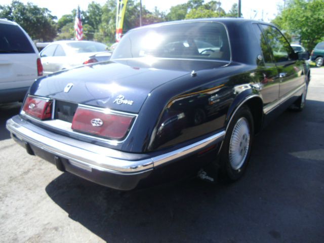 Buick Riviera 1992 photo 3