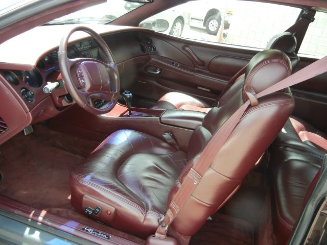 Buick Riviera 1995 photo 11