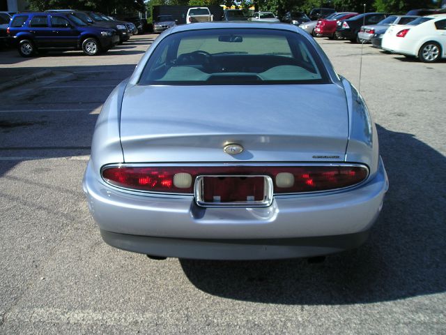 Buick Riviera 1995 photo 2
