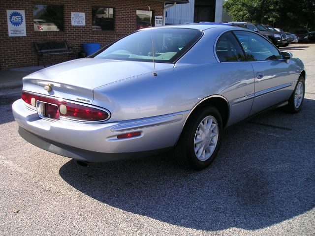 Buick Riviera 1995 photo 3