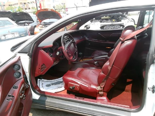 Buick Riviera 1996 photo 4