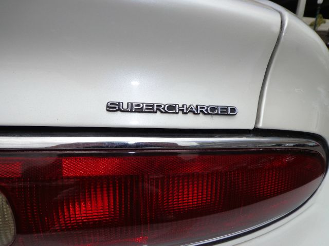 Buick Riviera 1996 photo 3