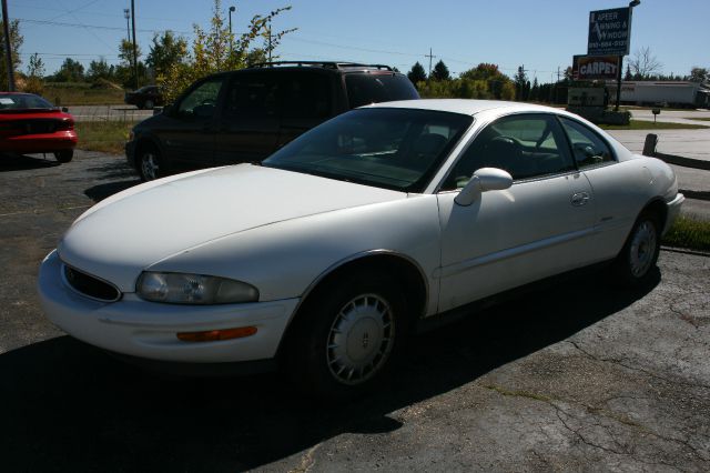 Buick Riviera 1997 photo 3