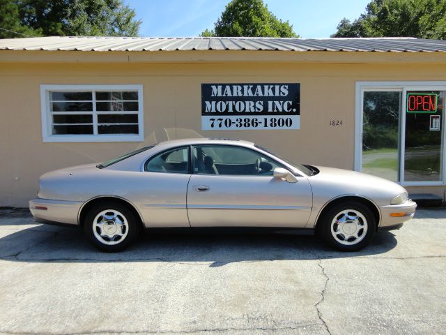 Buick Riviera 1999 photo 1