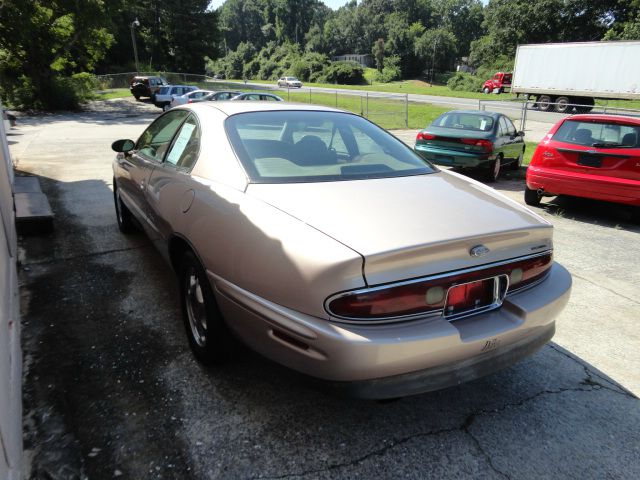 Buick Riviera 1999 photo 2