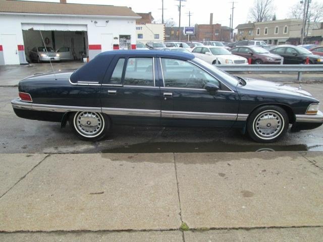 Buick Roadmaster 1992 photo 2