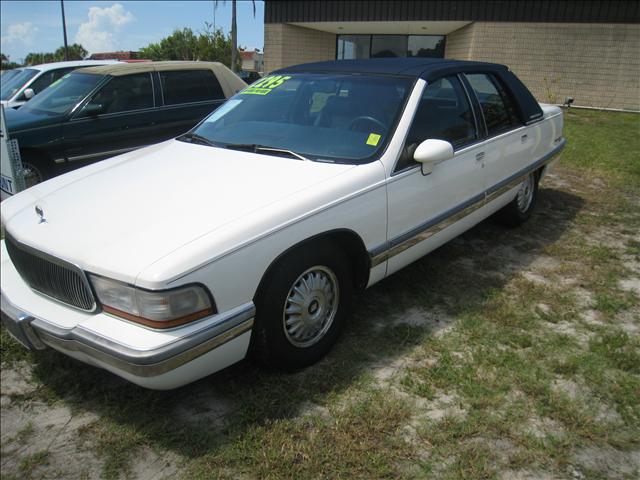 Buick Roadmaster SLT 25 Sedan