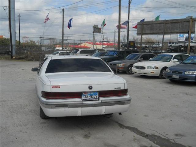 Buick Roadmaster 1995 photo 3
