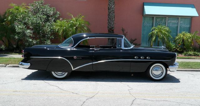 Buick Super 1954 photo 1