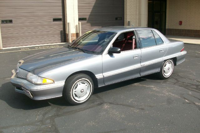 Buick Skylark 1992 photo 1