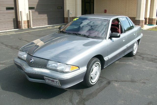 Buick Skylark 1992 photo 3