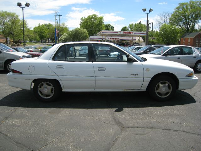 Buick Skylark 1996 photo 1