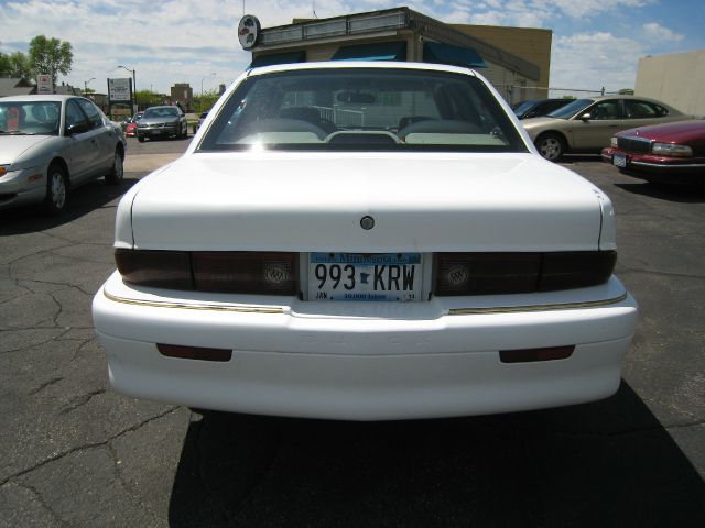 Buick Skylark 1996 photo 26