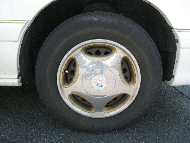 Buick Skylark 1996 photo 32