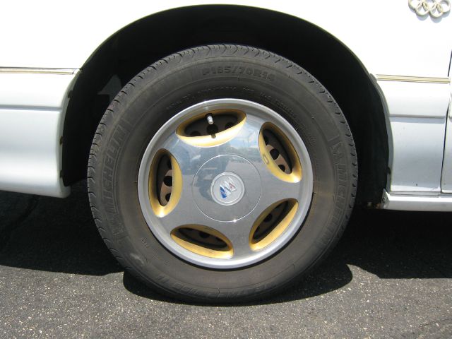 Buick Skylark 1996 photo 35