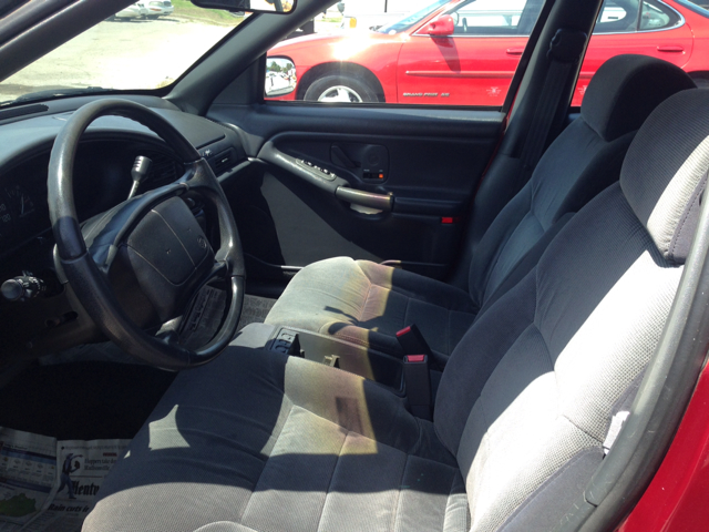 Buick Skylark 1996 photo 1