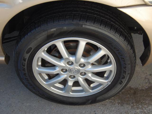 Buick Terraza 2005 photo 2