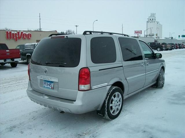Buick Terraza 2005 photo 2