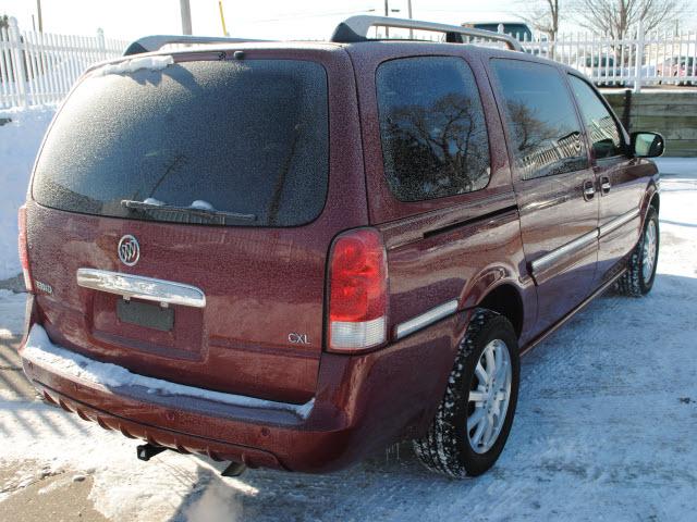 Buick Terraza 2005 photo 2