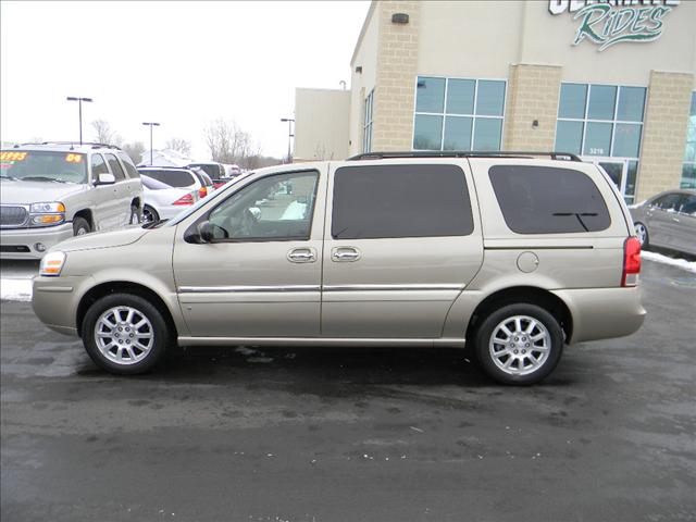 Buick Terraza GS 460 Sedan 4D MiniVan