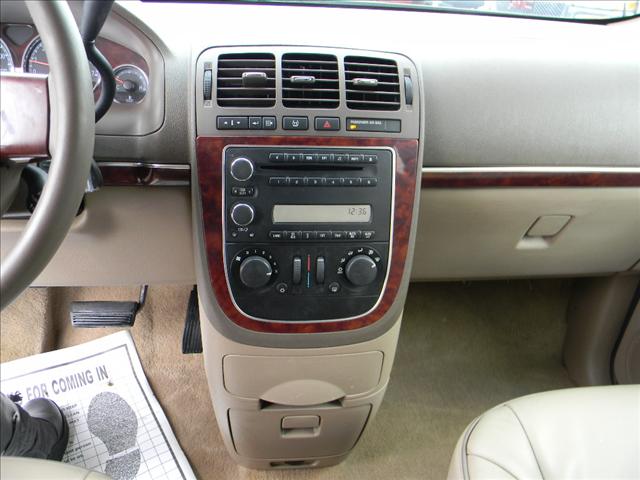 Buick Terraza 2006 photo 3
