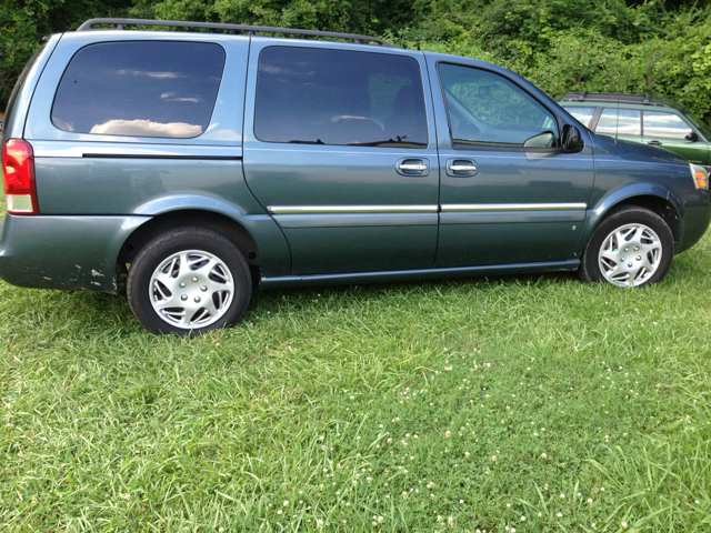 Buick Terraza GS 460 Sedan 4D MiniVan