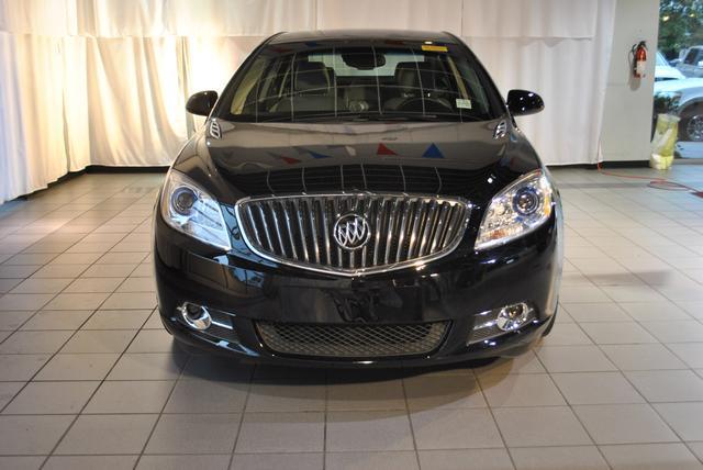Buick Verano 2012 photo 2