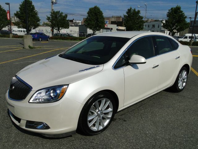 Buick Verano 2012 photo 2