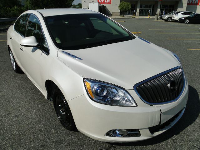 Buick Verano 2012 photo 4