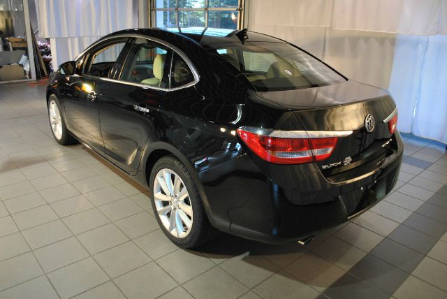 Buick Verano 2012 photo 2
