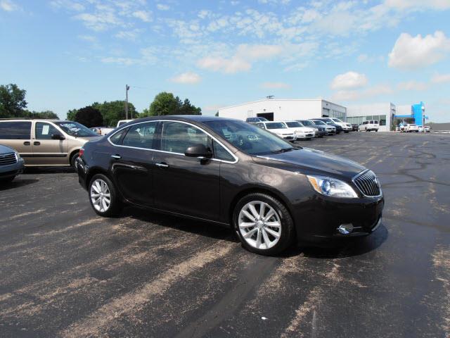 Buick Verano 2012 photo 2