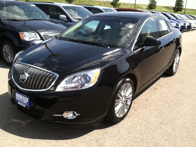 Buick Verano 2012 photo 2
