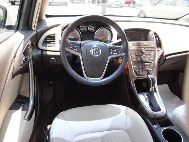 Buick Verano 2012 photo 4