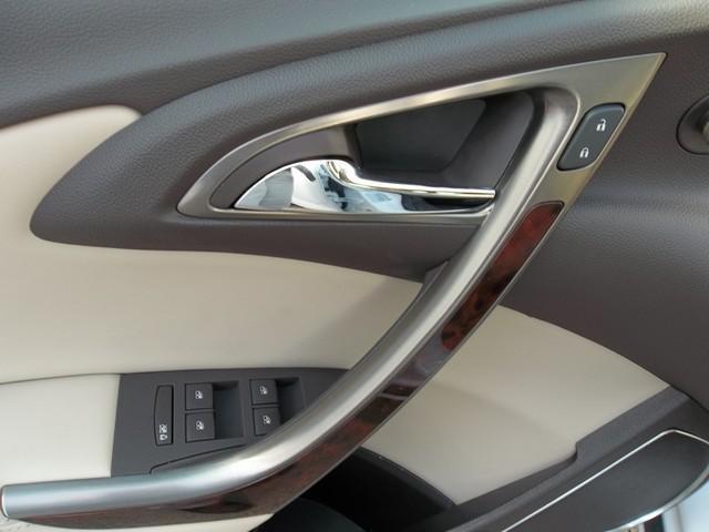 Buick Verano 2013 photo 3