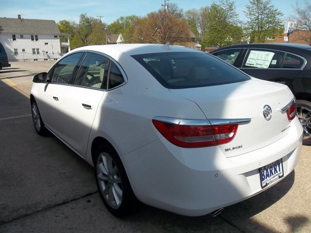 Buick Verano 2013 photo 9