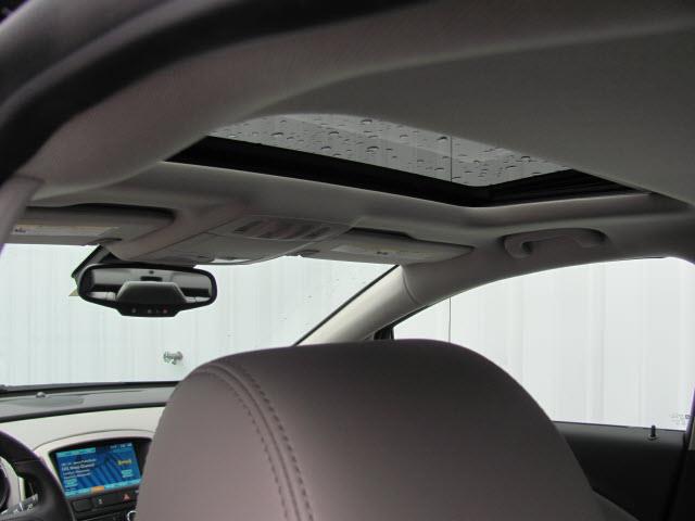 Buick Verano 2013 photo 11