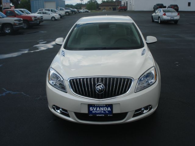 Buick Verano 2013 photo 1