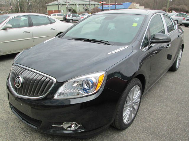 Buick Verano 2013 photo 2