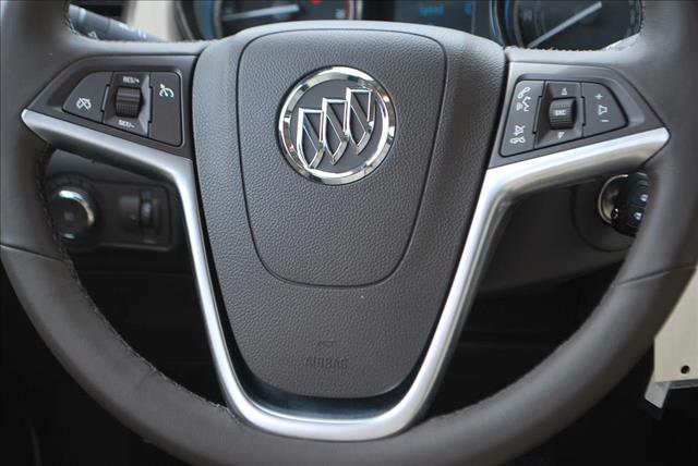 Buick Verano 2013 photo 1