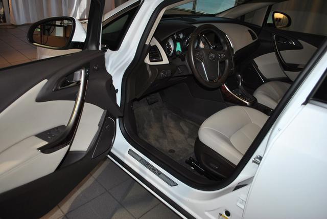 Buick Verano 2013 photo 3