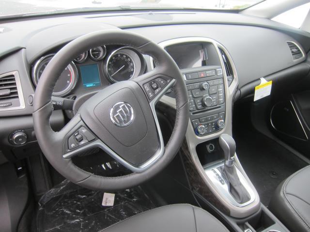 Buick Verano 2013 photo 1