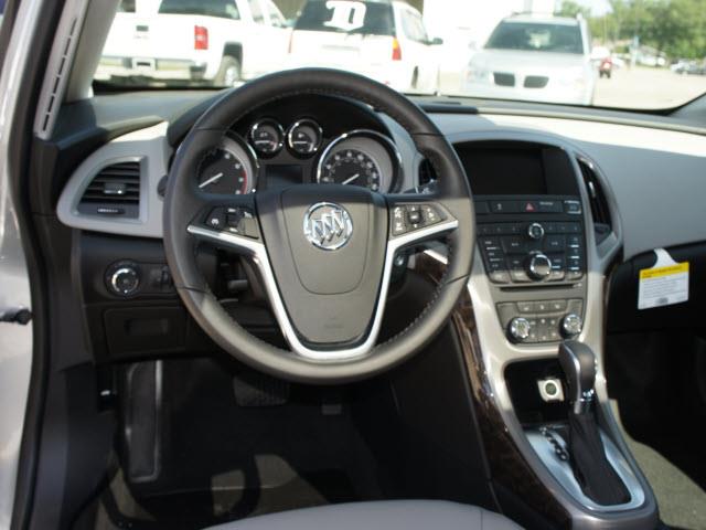 Buick Verano 2013 photo 3