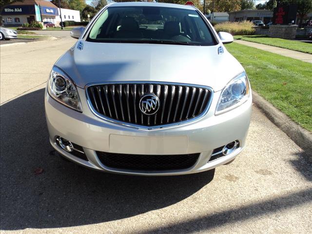 Buick Verano 2014 photo 2