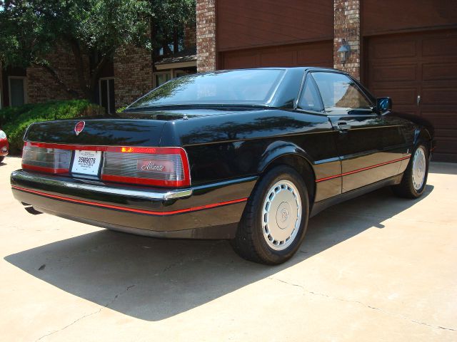 Cadillac Allante 1990 photo 1