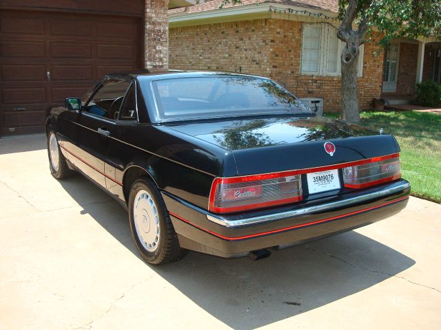 Cadillac Allante 1990 photo 2