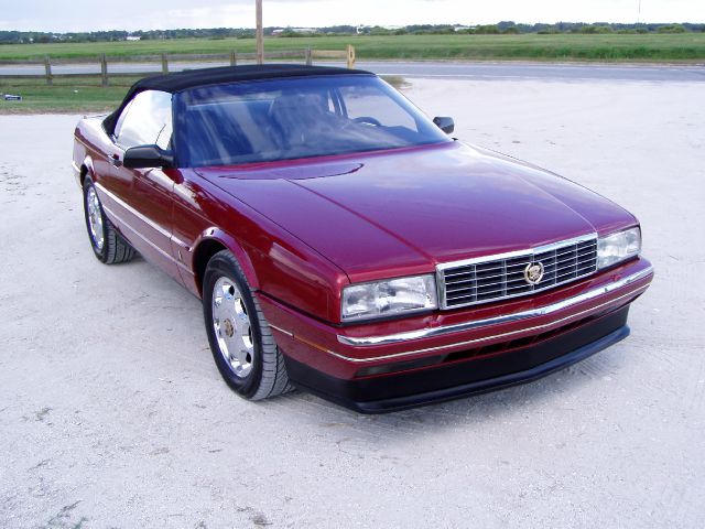 Cadillac Allante 1993 photo 3