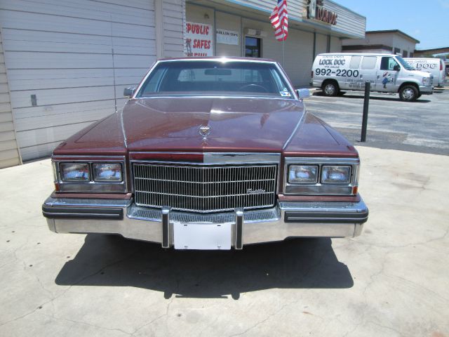 Cadillac Brougham 1983 photo 4